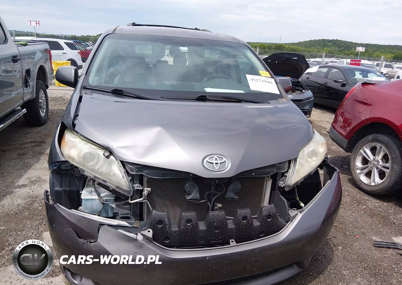 2012 Toyota Sienna Xle V6 8 Passenger VIN:5TDYK3DC6CS178953 - 12