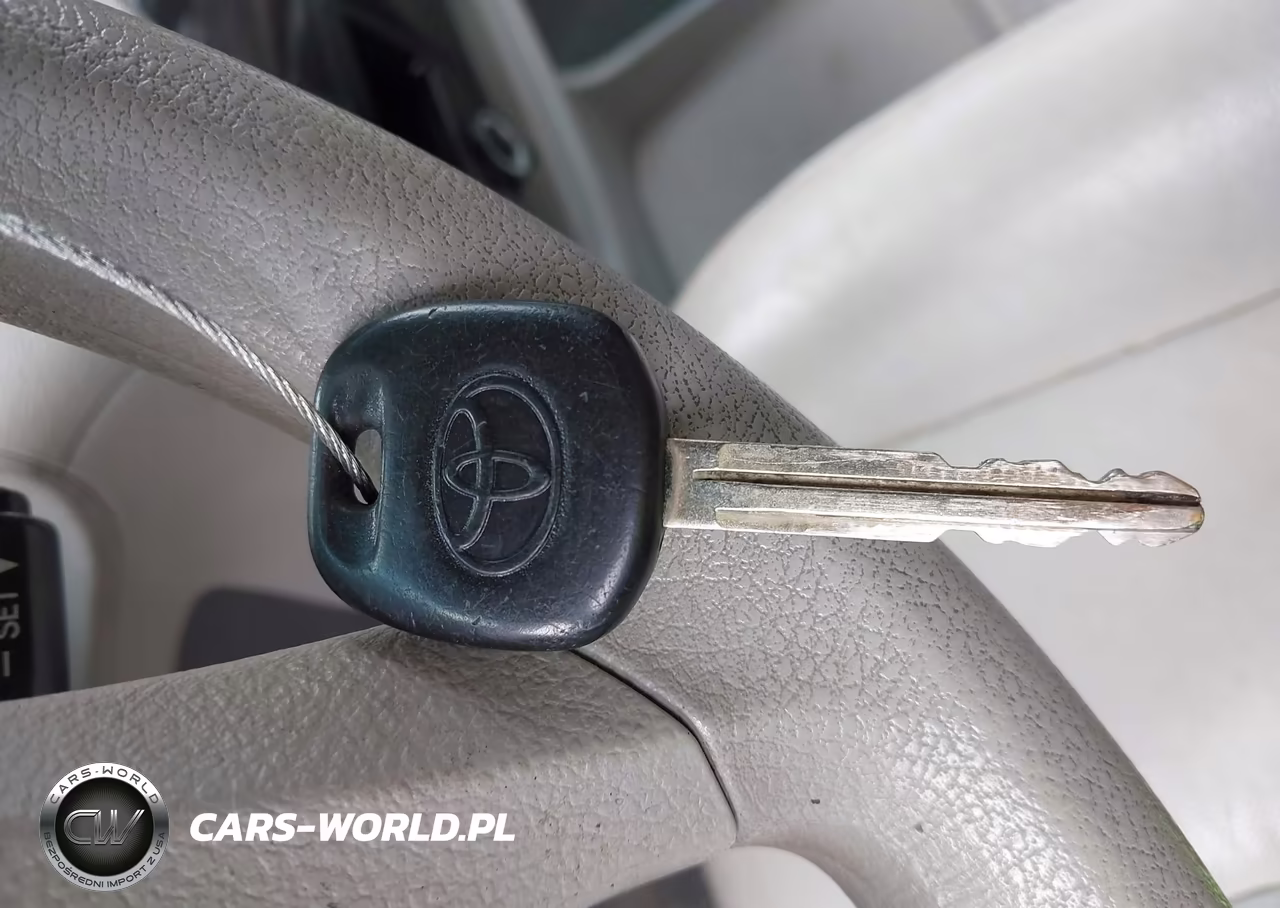 2012 Toyota Sienna Le V6 8 Passenger VIN:5TDKK3DC3CS210540 - 11
