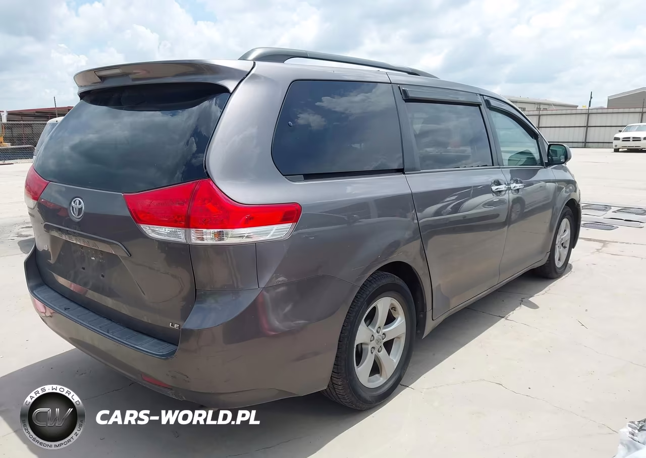 2012 Toyota Sienna Le V6 8 Passenger VIN:5TDKK3DC3CS210540 - 4