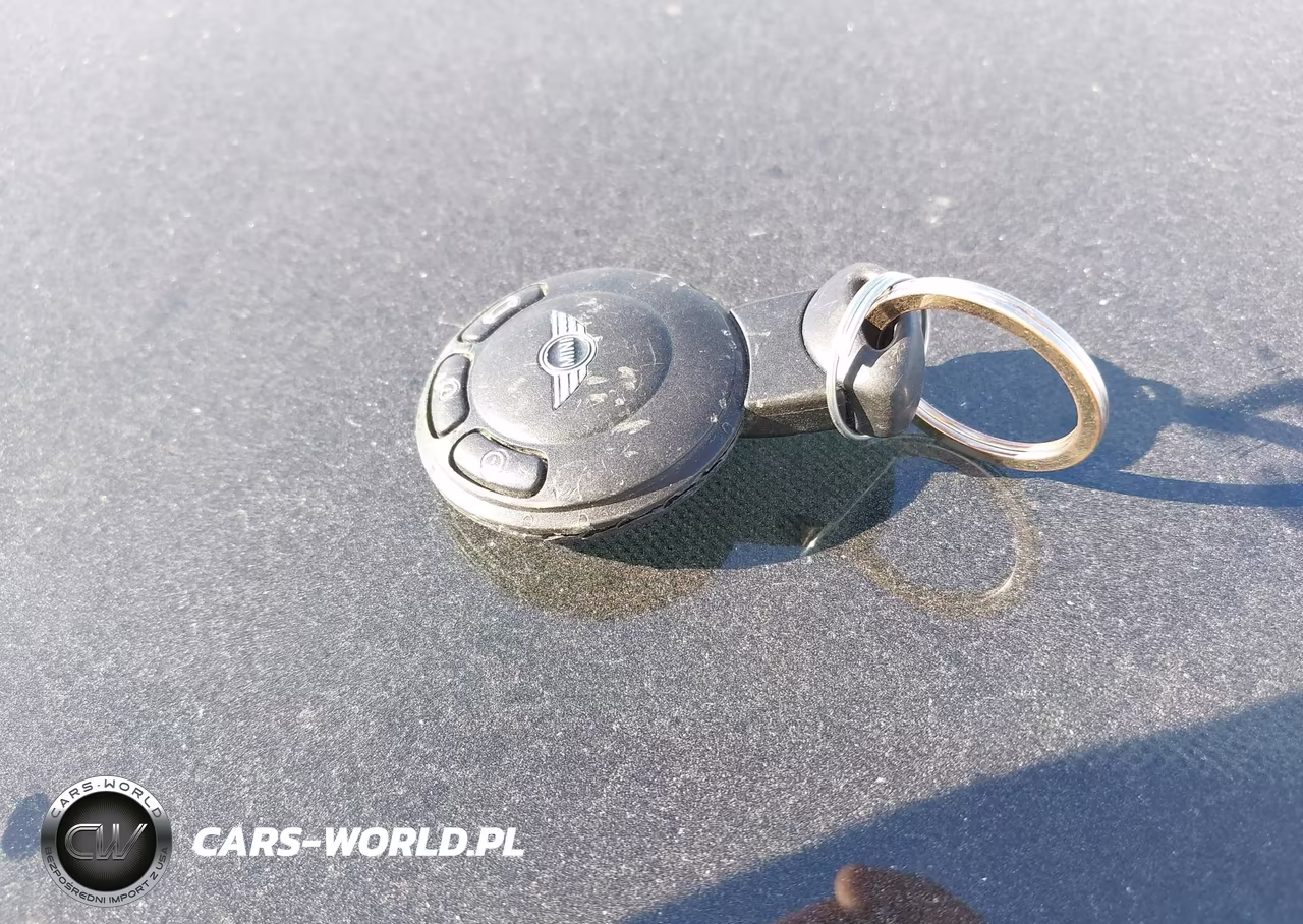 2010 Mini Cooper S VIN:WMWMF7C55ATZ71735 - 11