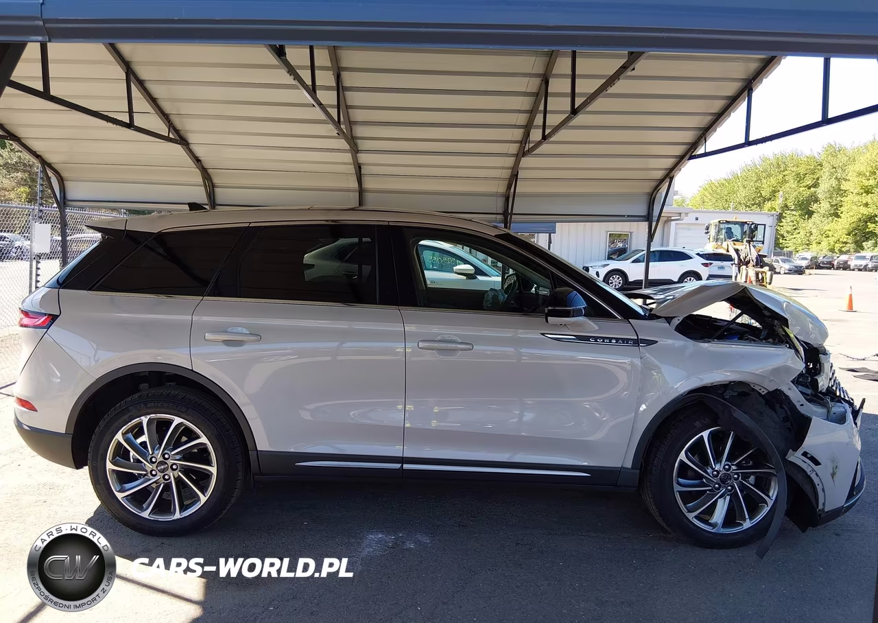 2023 Lincoln Corsair Standard VIN:5LMCJ1DA6PUL10264 - 13