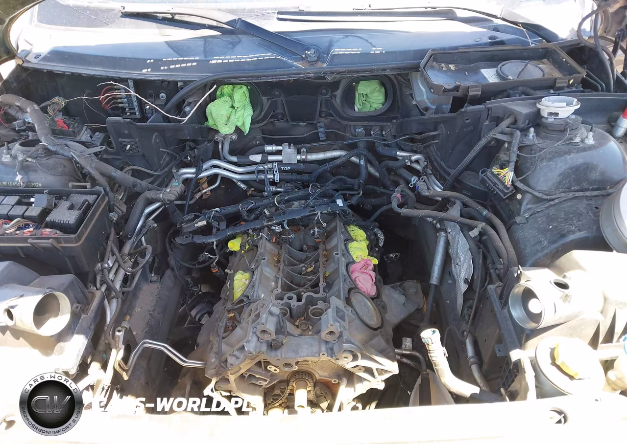 2010 Land Rover Range Rover Supercharged VIN:SALMF1E45AA308092 - 10