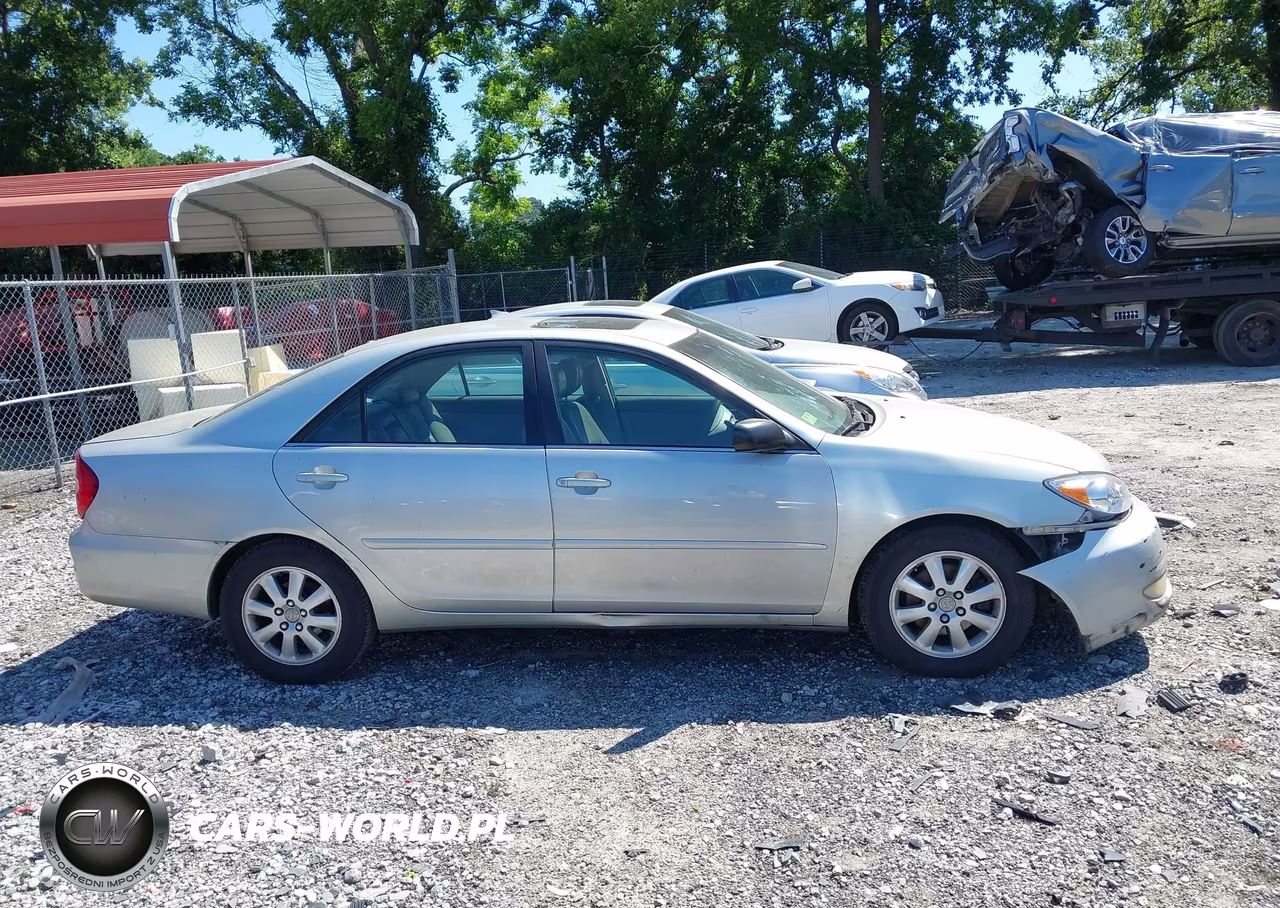 2004 Toyota Camry Xle V6 VIN:JTDBF32K440154787 - 13