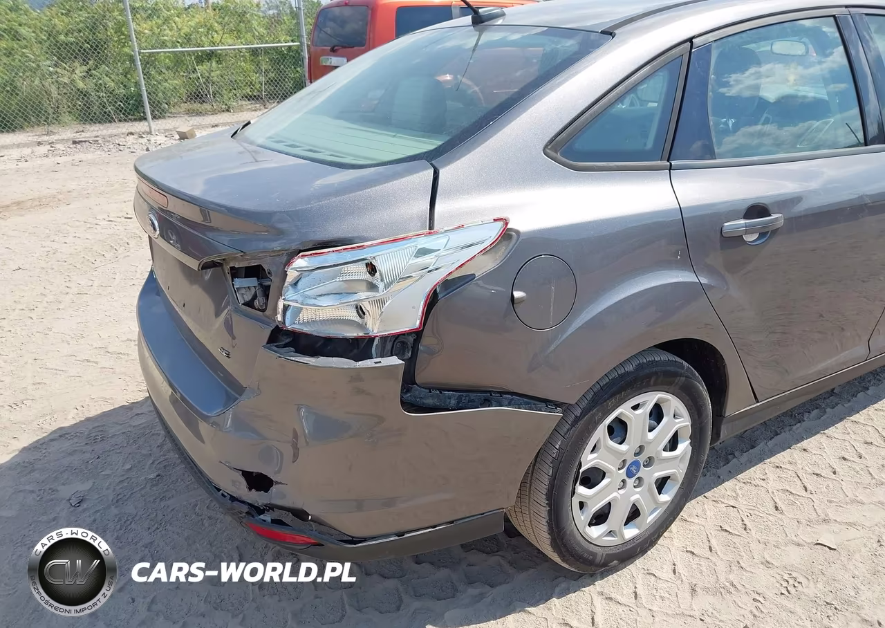 2012 Ford Focus Se VIN:1FAHP3F29CL220674 - 6
