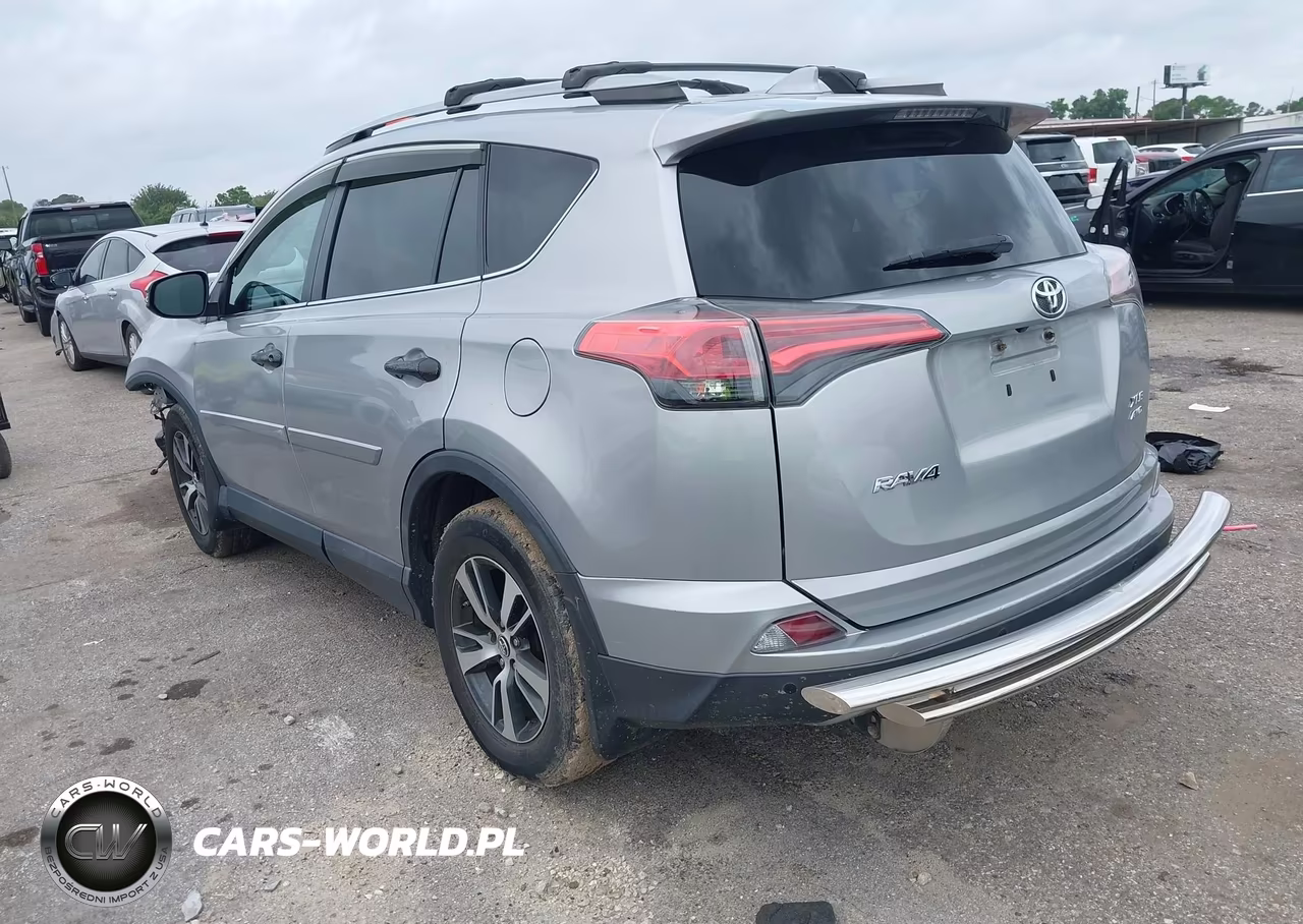 2017 Toyota Rav4 Xle VIN:2T3RFREV2HW654312 - 3