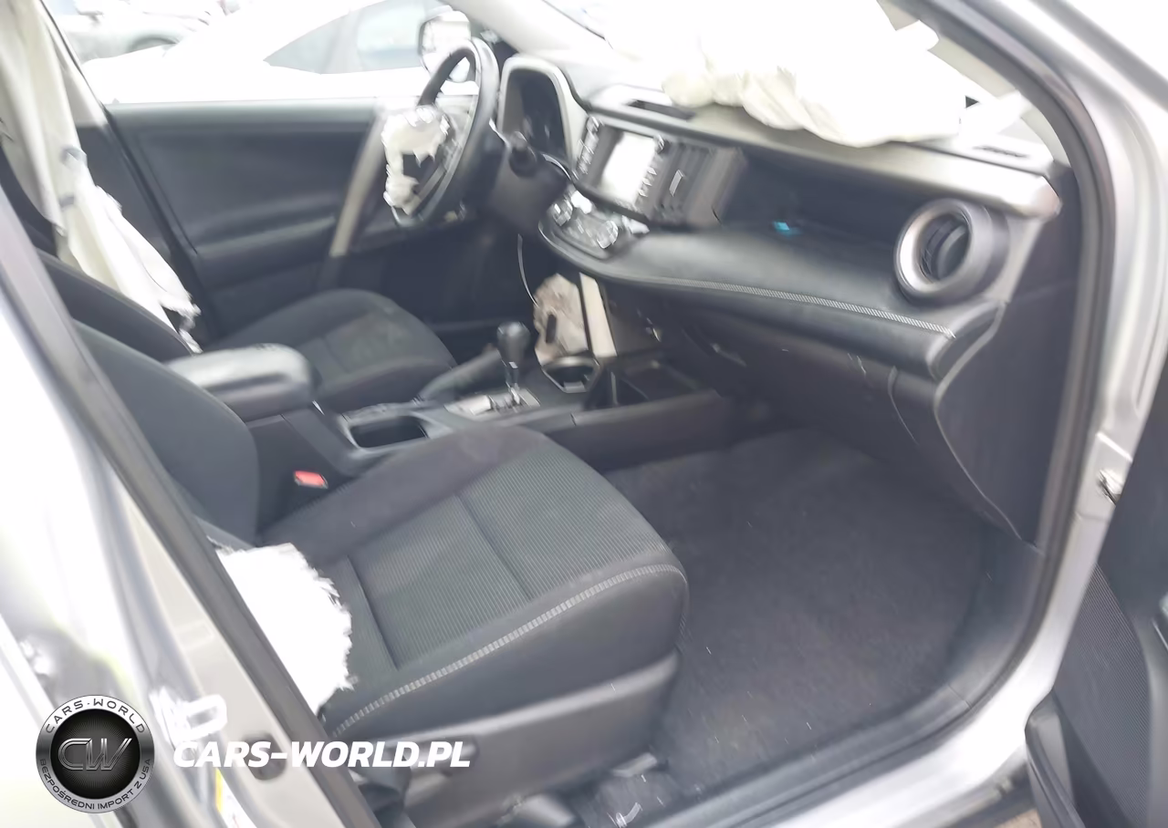 2017 Toyota Rav4 Xle VIN:2T3RFREV2HW654312 - 5