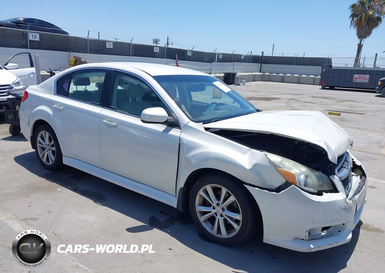 2013 Subaru Legacy 2.5I Premium – zdjęcie 1 z 11