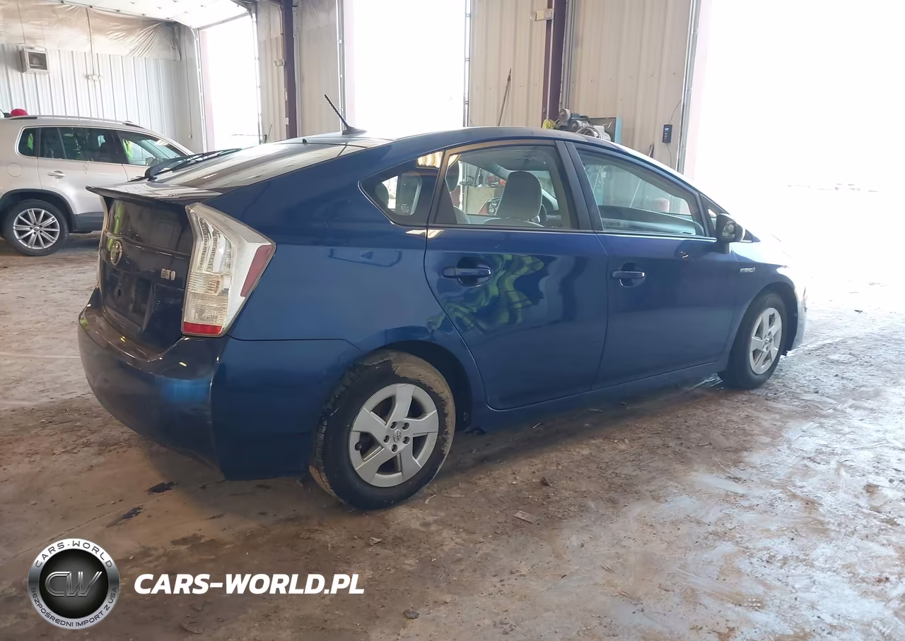 2011 Toyota Prius Two VIN:JTDKN3DU3B0258265 - 4