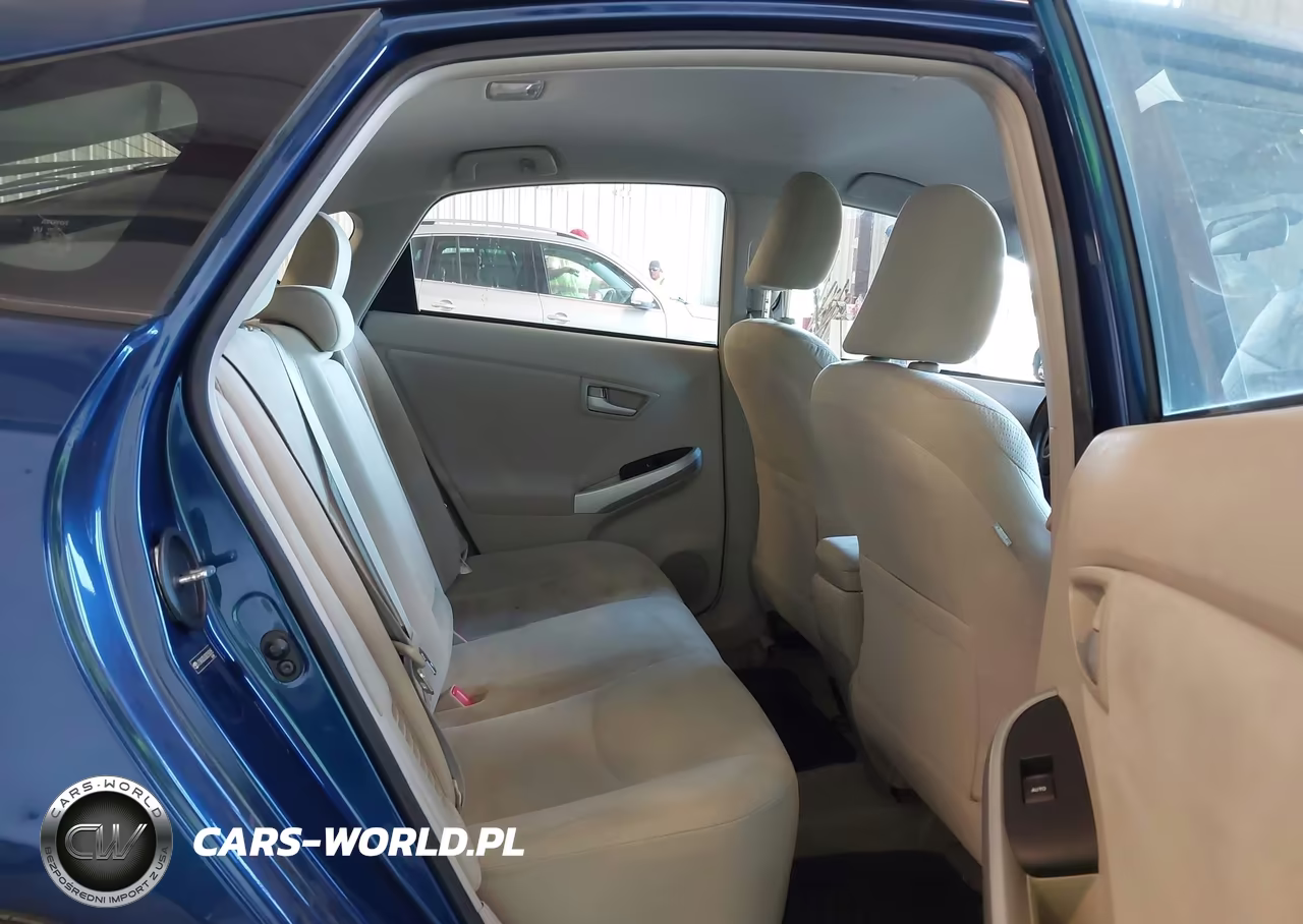 2011 Toyota Prius Two VIN:JTDKN3DU3B0258265 - 8