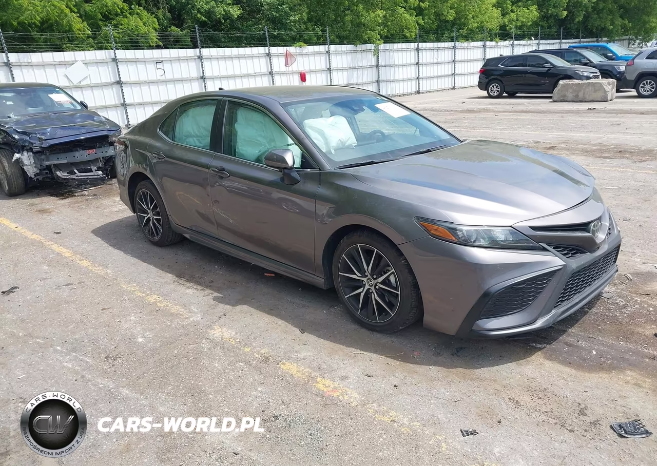 2024 Toyota Camry Se – zdjęcie 1 z 16