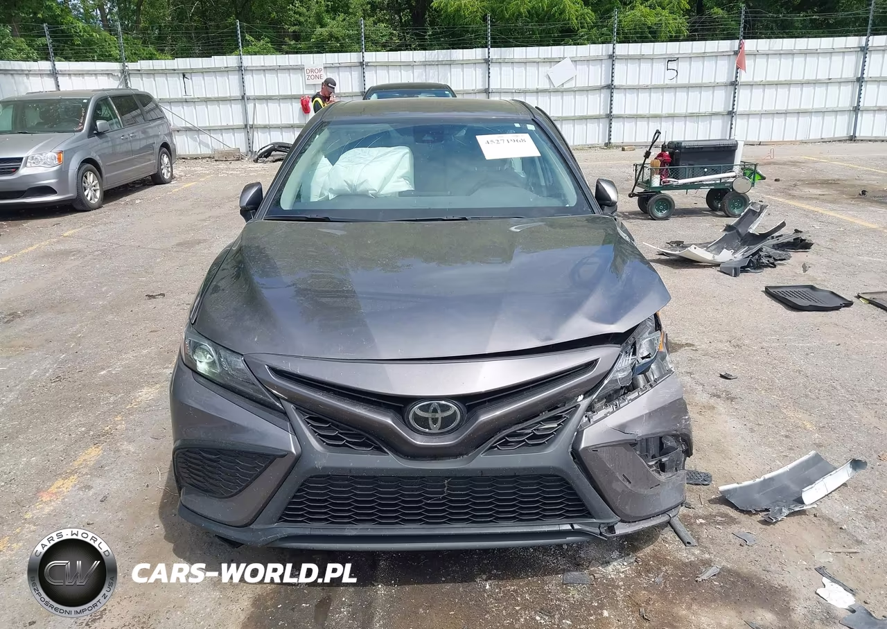 2024 Toyota Camry Se VIN:4T1T11AKXRU231778 - 12
