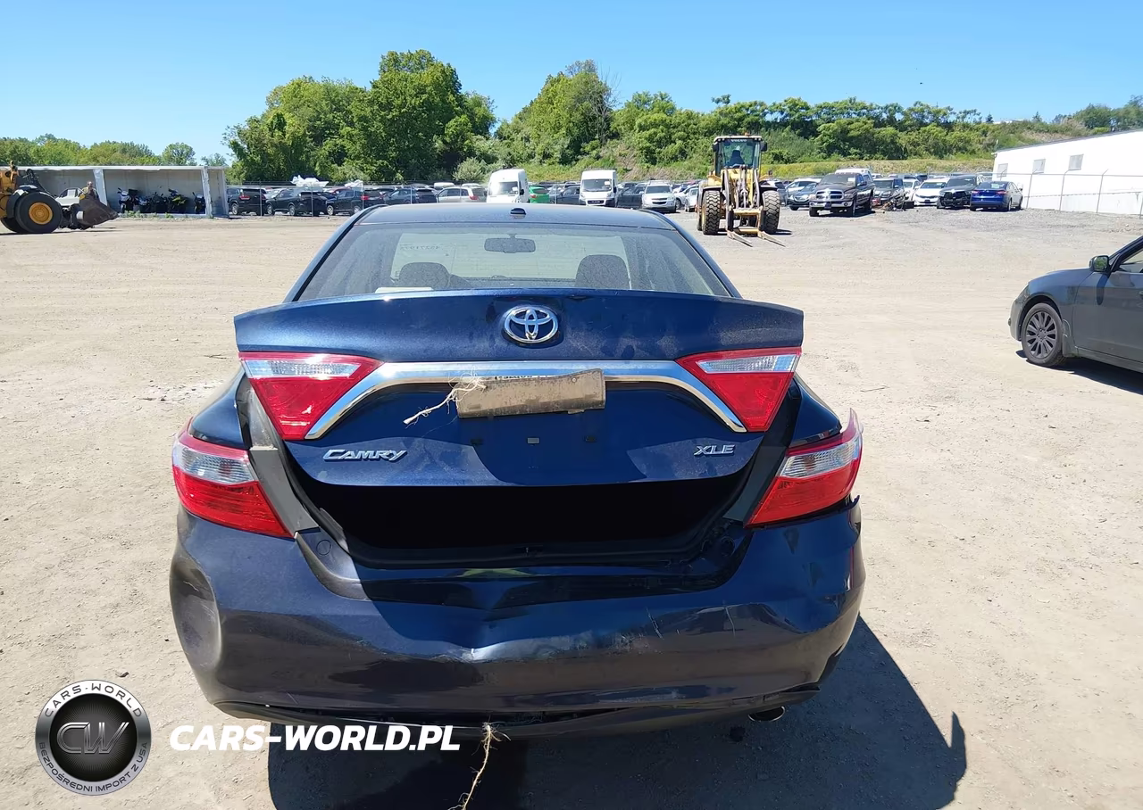 2015 Toyota Camry Xle VIN:4T4BF1FK2FR472984 - 6