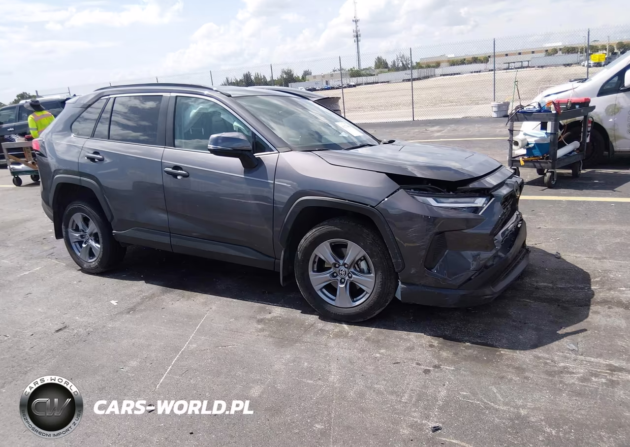 2024 Toyota Rav4 Xle – zdjęcie 1 z 16