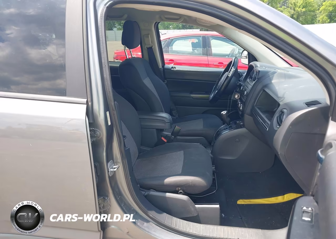 2012 Jeep Compass Sport VIN:1C4NJDBB5CD554902 - 5