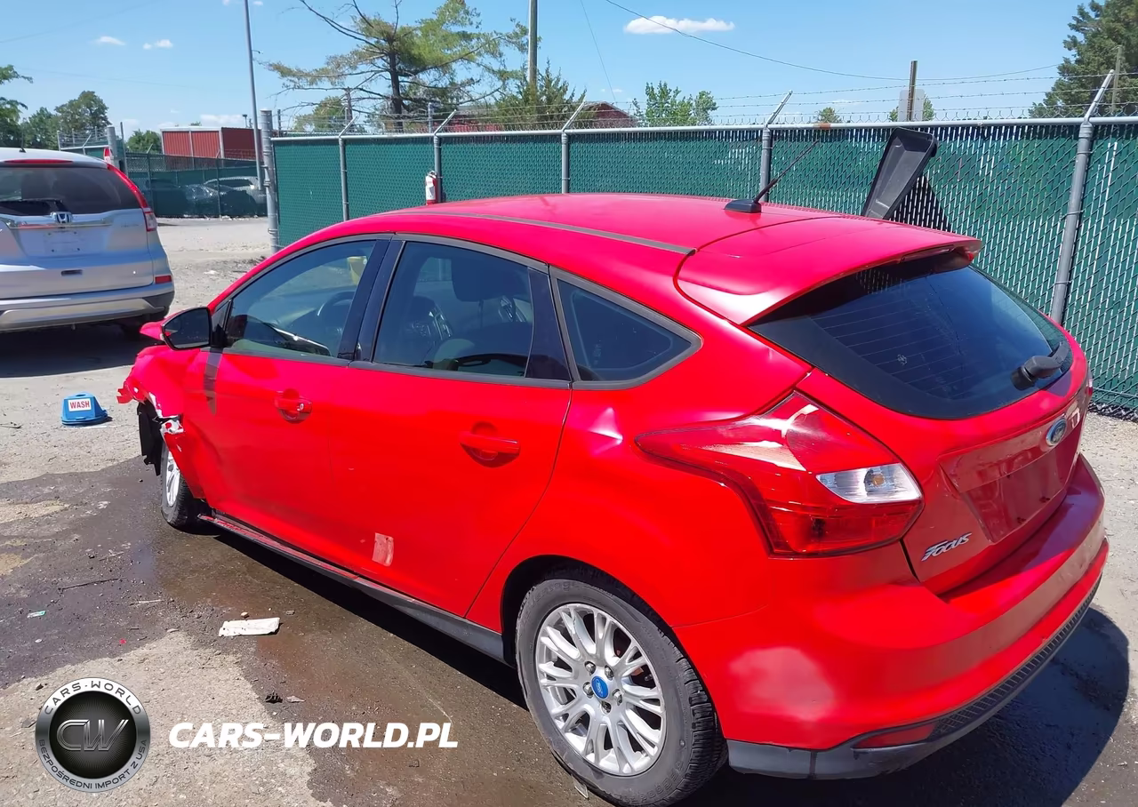 2012 Ford Focus Se VIN:1FAHP3K27CL178897 - 3