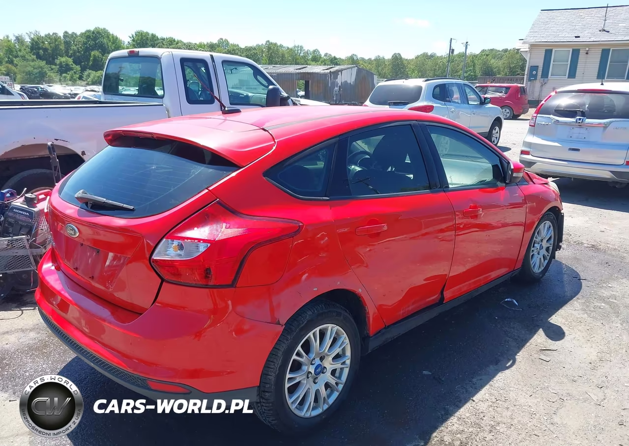 2012 Ford Focus Se VIN:1FAHP3K27CL178897 - 4