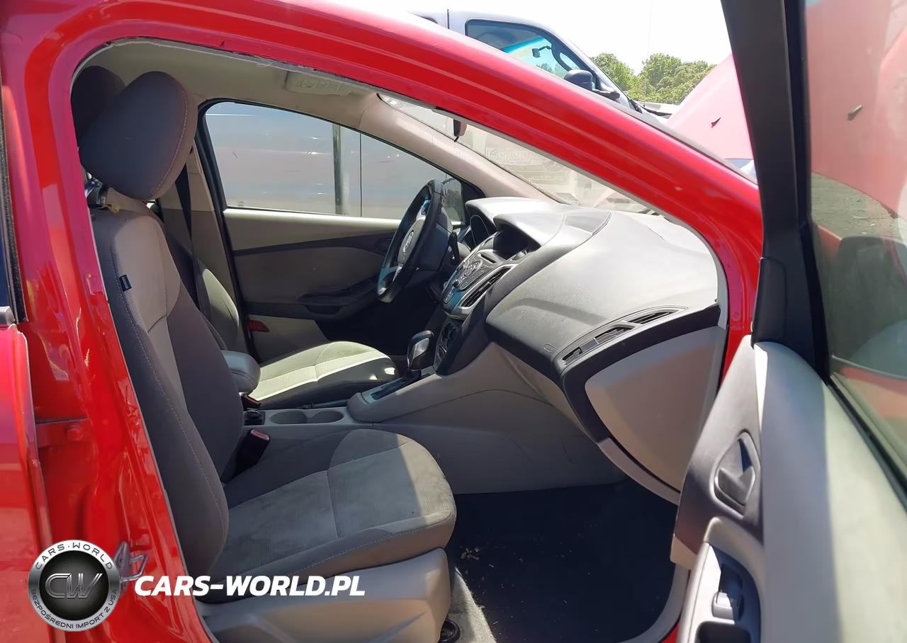2012 Ford Focus Se VIN:1FAHP3K27CL178897 - 5