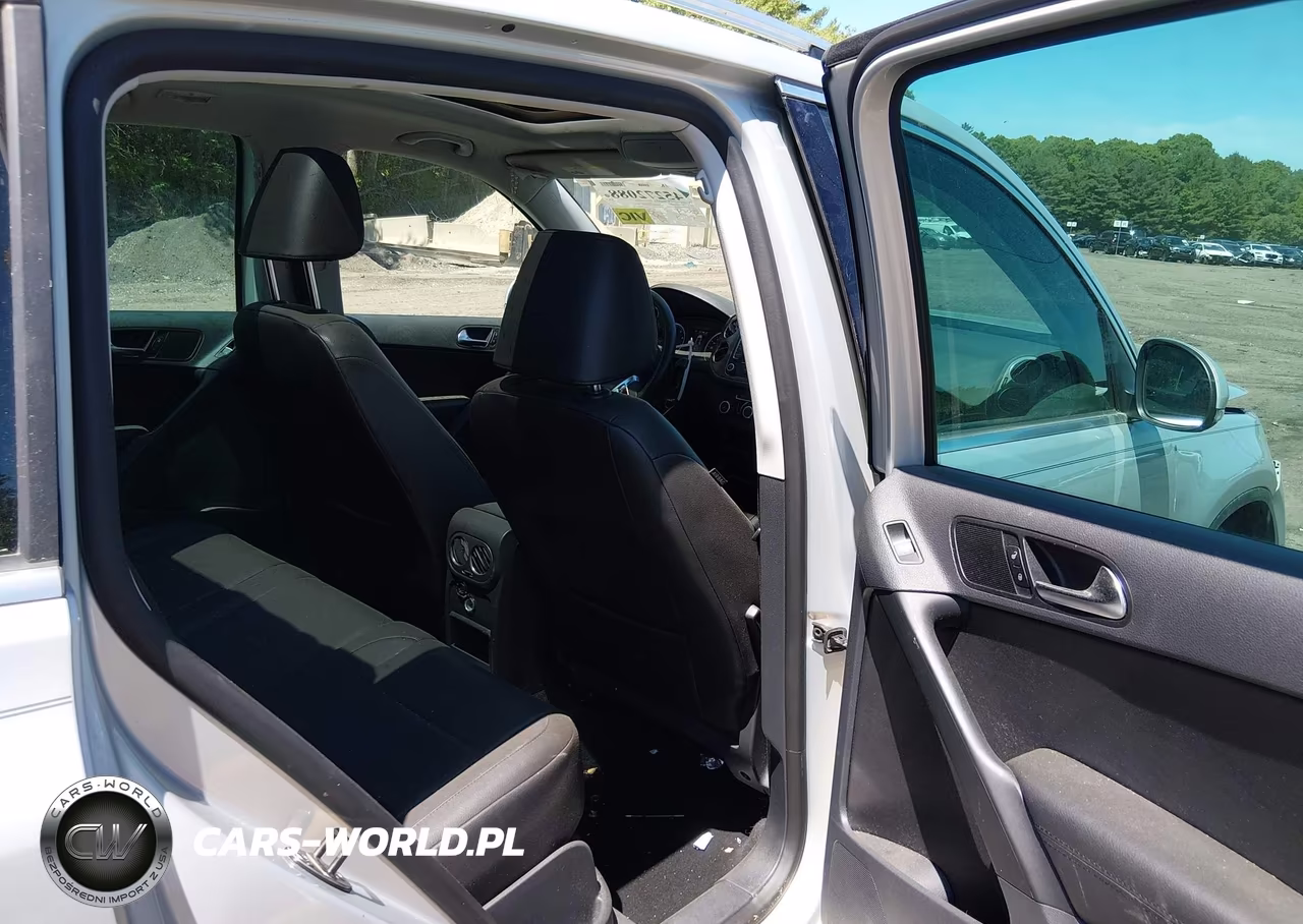 2011 Volkswagen Tiguan Se VIN:WVGBV7AXXBW524640 - 8