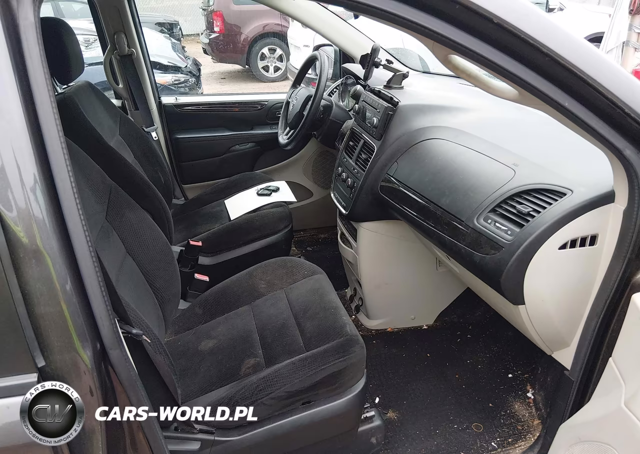 2016 Dodge Grand Caravan American Value Pkg VIN:2C4RDGBG8GR256191 - 5