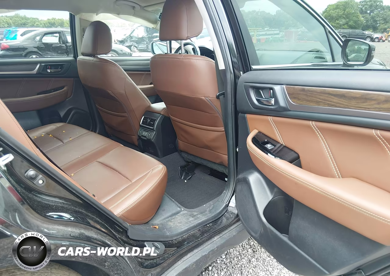 2019 Subaru Outback 3.6R Touring VIN:4S4BSETC0K3365328 - 8