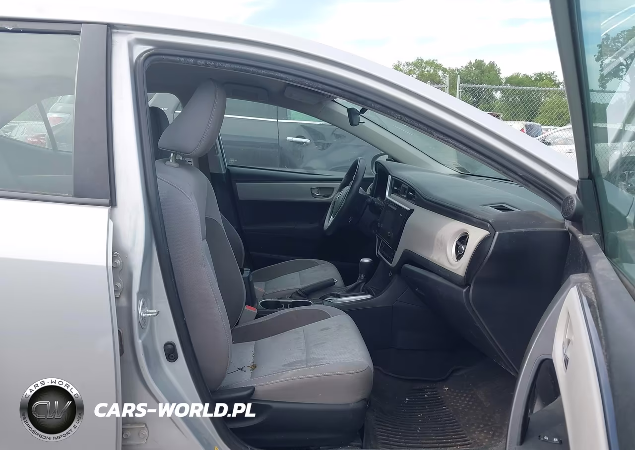 2017 Toyota Corolla Le VIN:2T1BURHEXHC903338 - 5