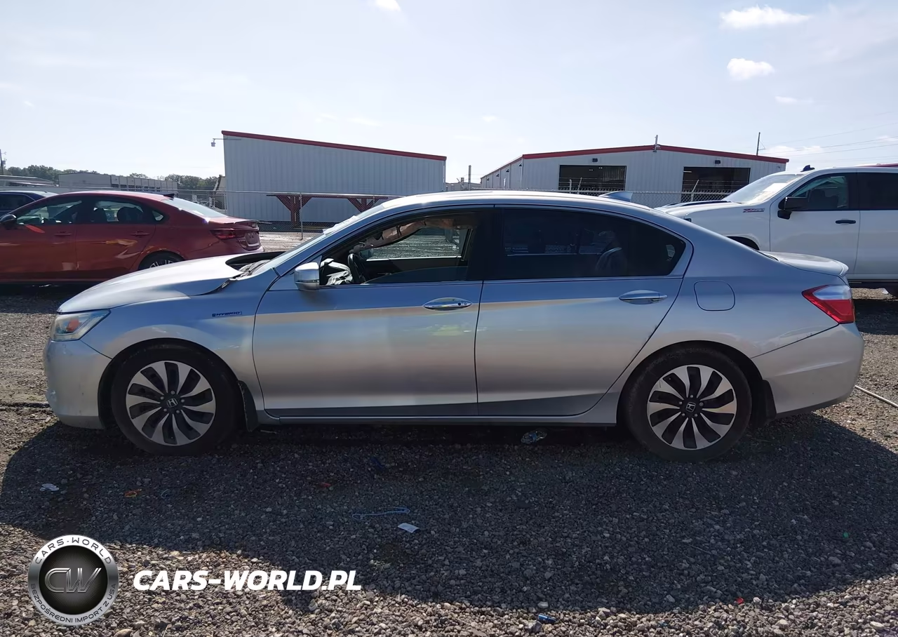 2014 Honda Accord Hybrid Touring VIN:1HGCR6F73EA008929 - 14