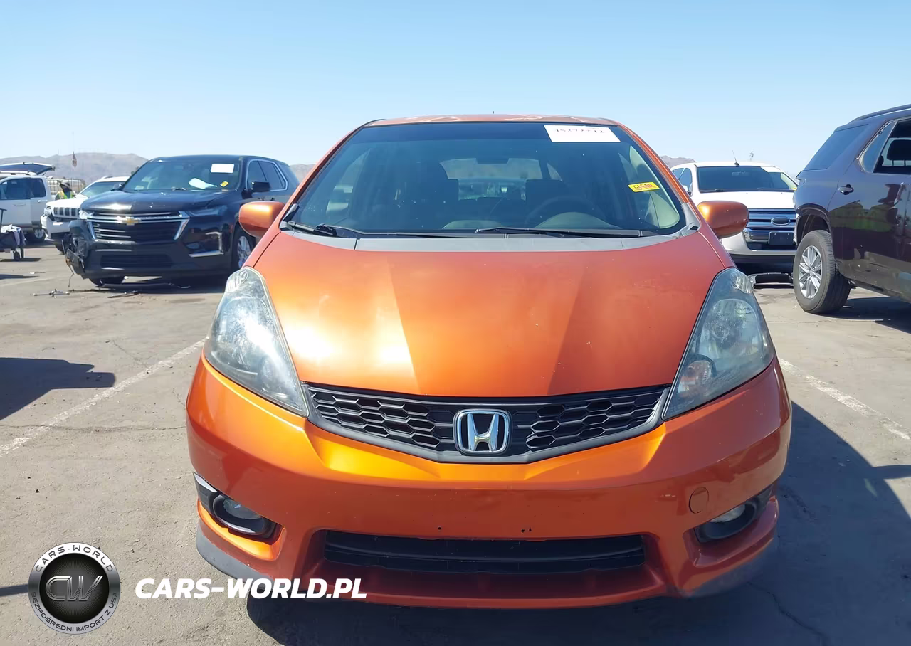 2012 Honda Fit Sport VIN:JHMGE8H56CC012587 - 12