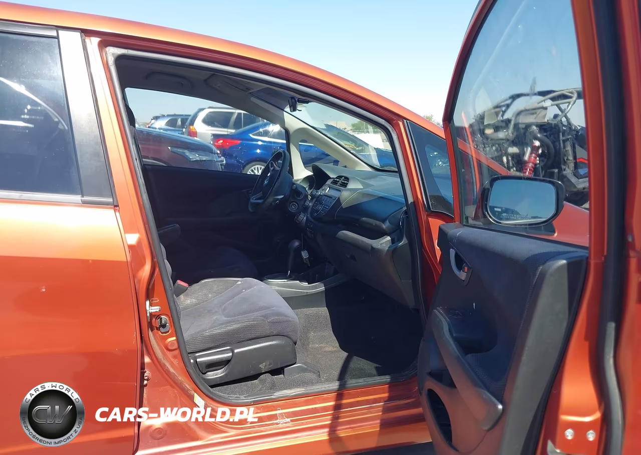 2012 Honda Fit Sport VIN:JHMGE8H56CC012587 - 5