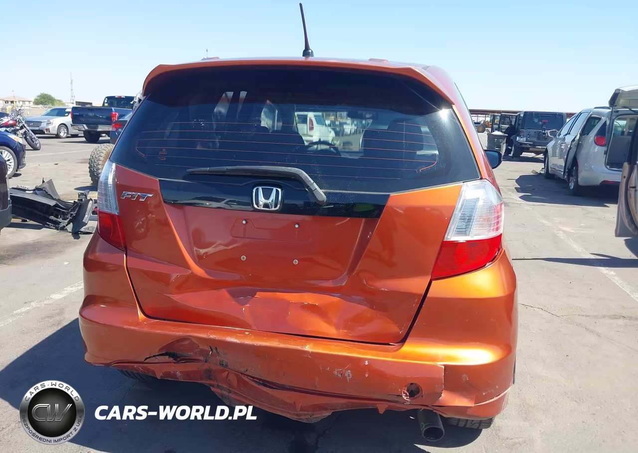 2012 Honda Fit Sport VIN:JHMGE8H56CC012587 - 6