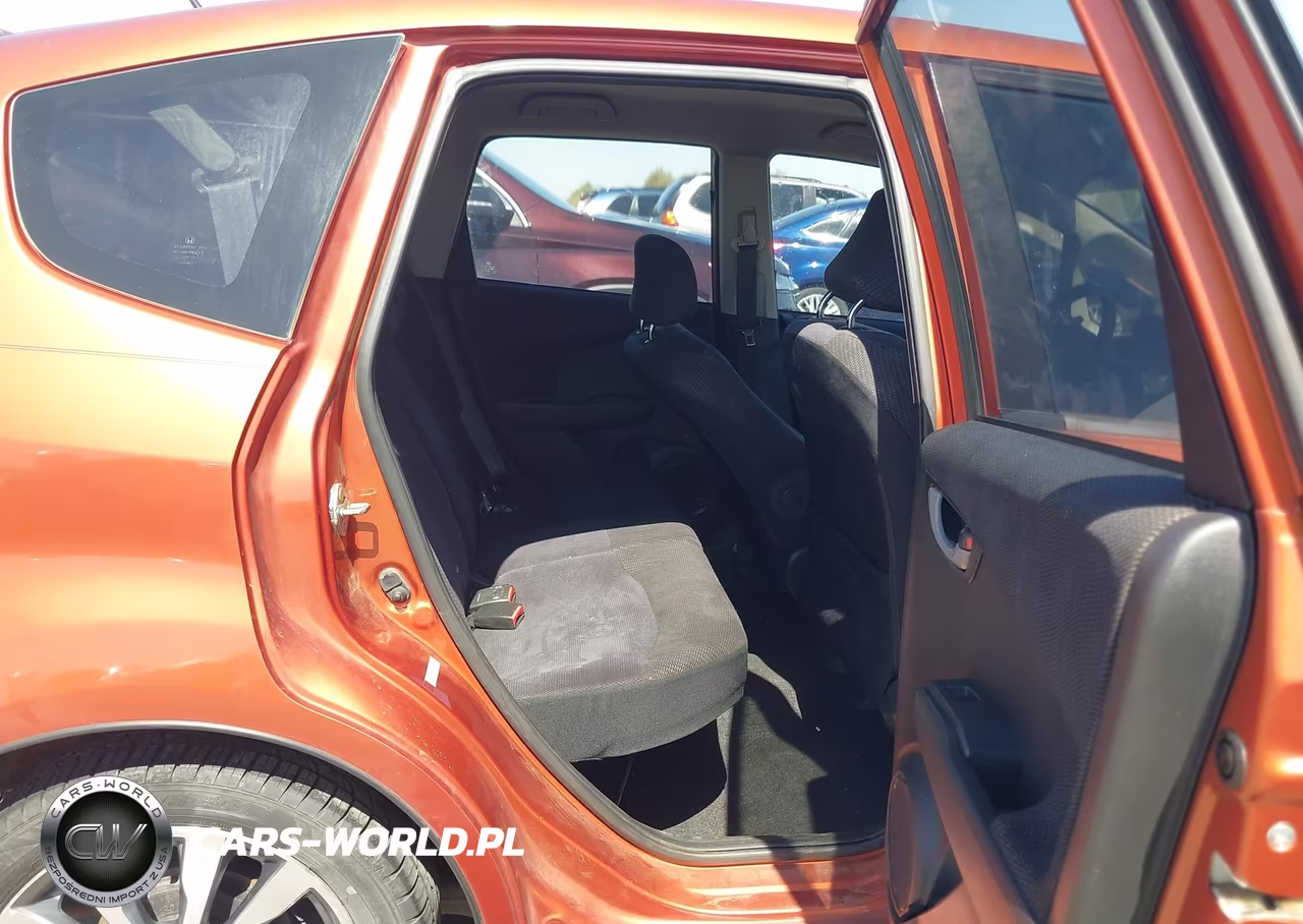 2012 Honda Fit Sport VIN:JHMGE8H56CC012587 - 8