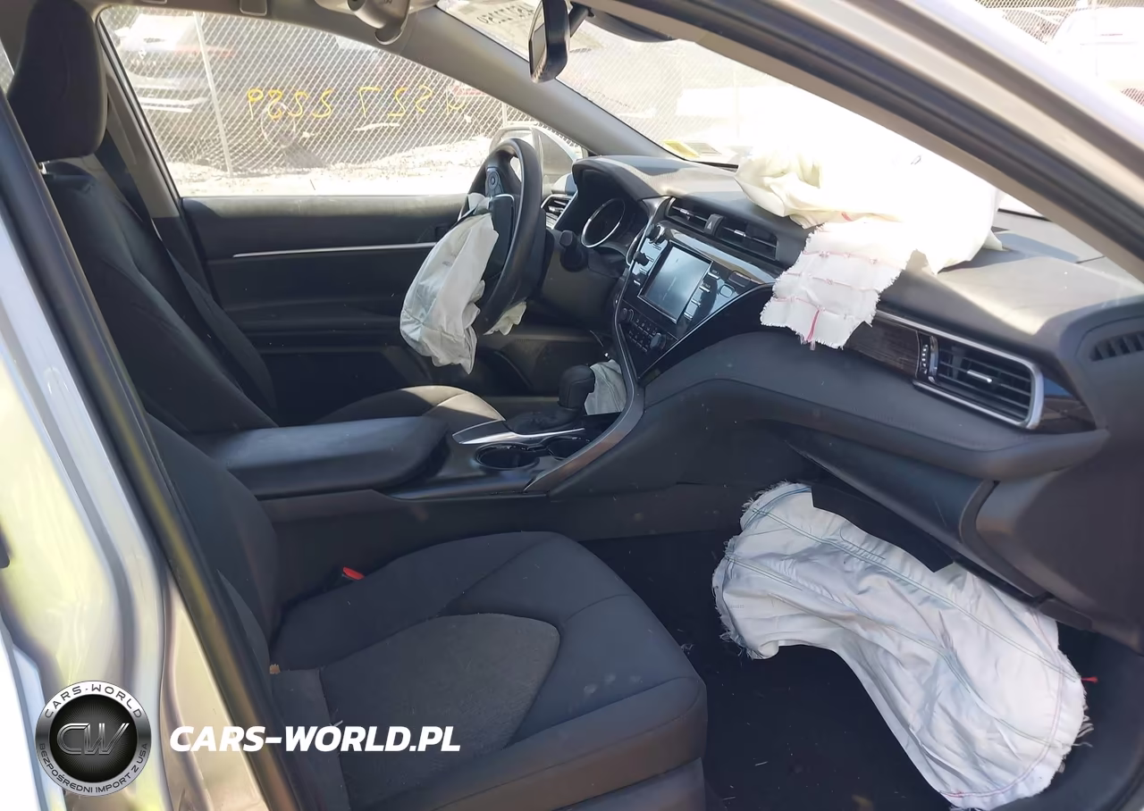 2019 Toyota Camry Le VIN:4T1B11HK7KU813392 - 5
