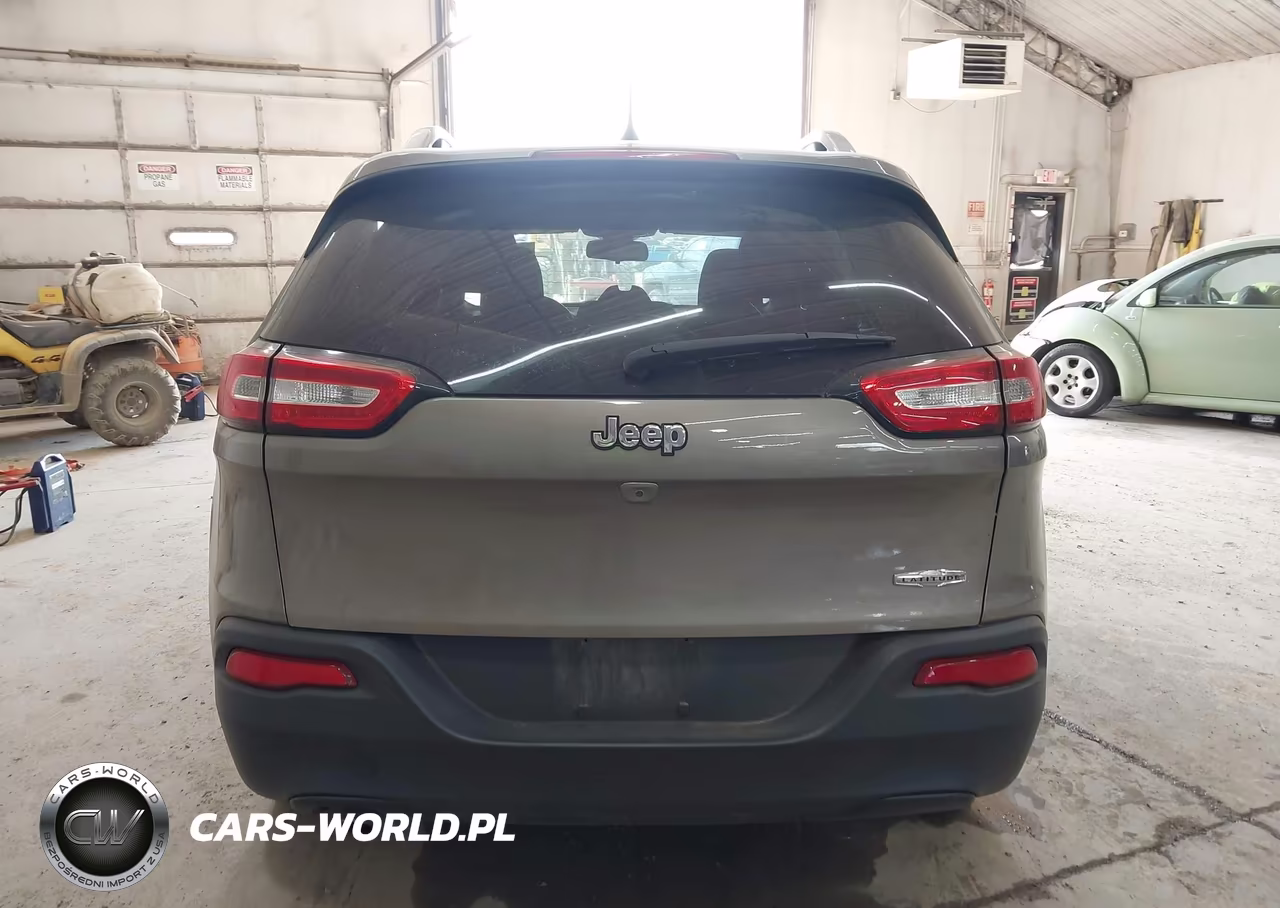 2016 Jeep Cherokee Latitude VIN:1C4PJLCB5GW234149 - 16