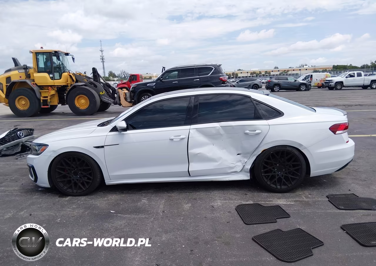 2020 Volkswagen Passat 2.0T R-Line VIN:1VWMA7A33LC014216 - 13