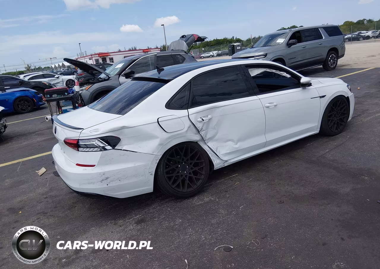 2020 Volkswagen Passat 2.0T R-Line VIN:1VWMA7A33LC014216 - 4