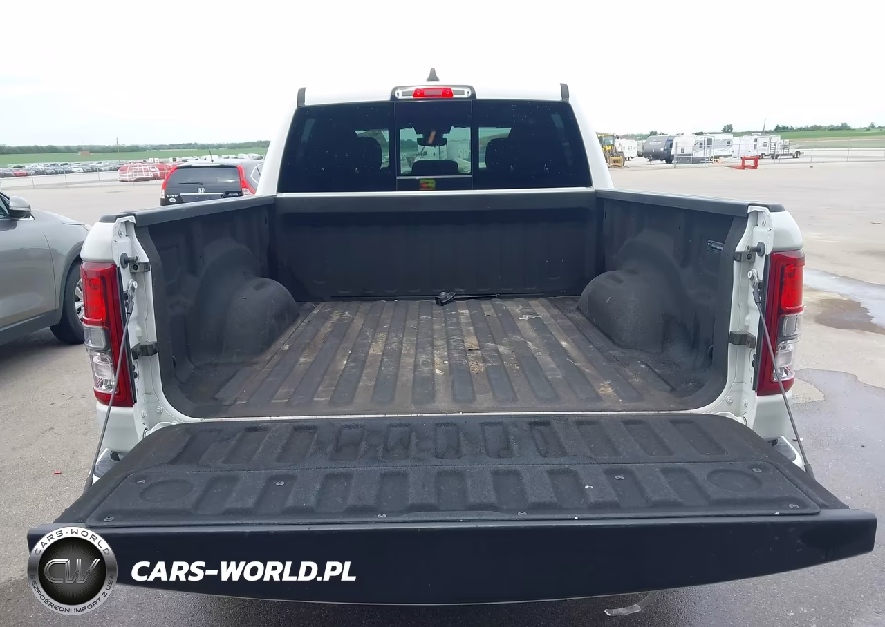 2020 Ram 1500 VIN:1C6SRFFT2LN182821 - 18