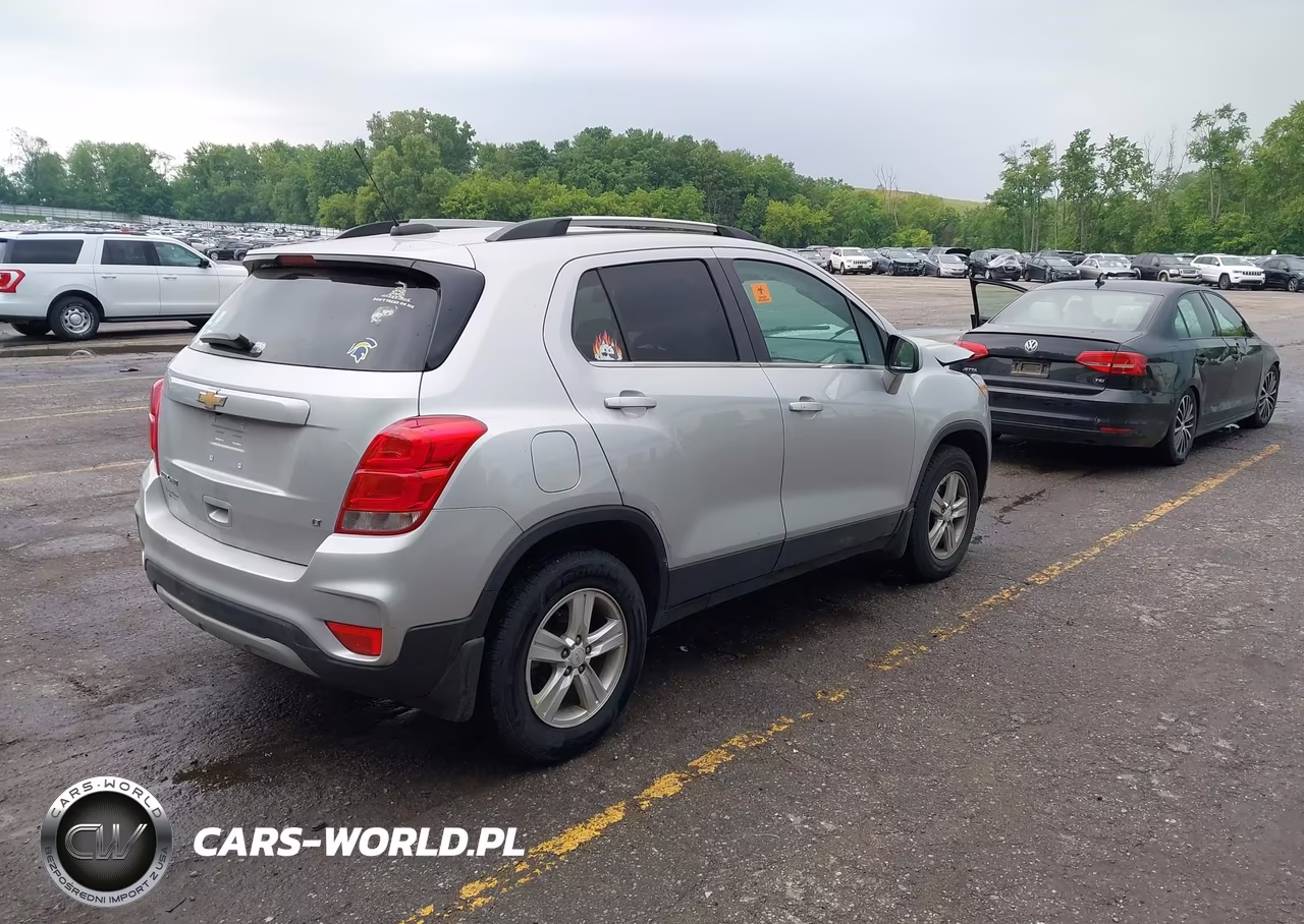 2020 Chevrolet Trax Awd Lt VIN:KL7CJPSB4LB334331 - 4