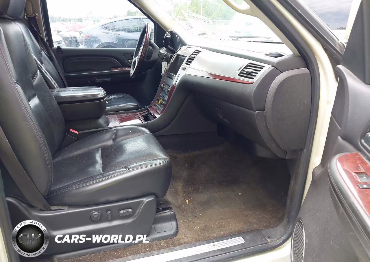 2009 Cadillac Escalade Standard VIN:1GYFK23249R111098 - 5