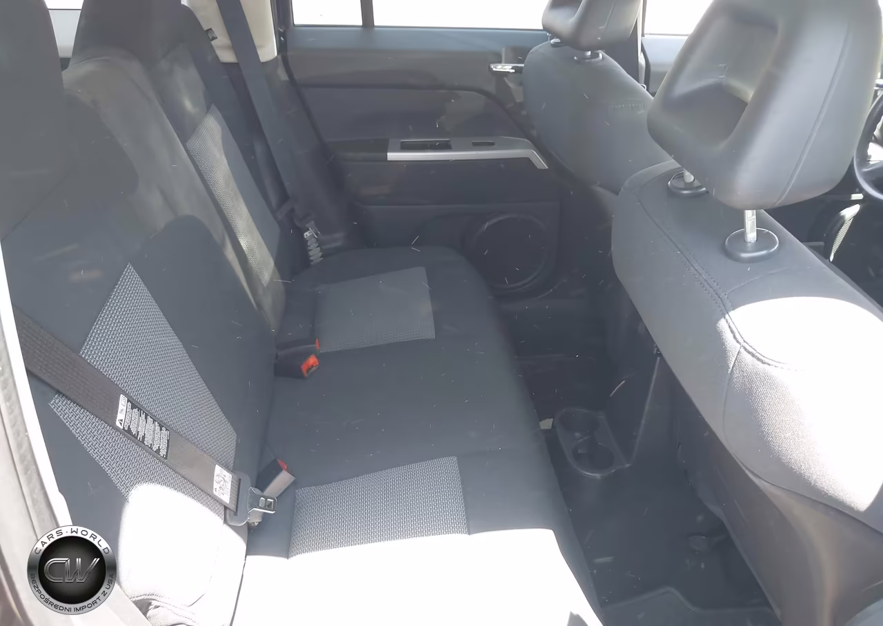 2008 Jeep Patriot Sport VIN:1J8FF28W08D513940 - 8