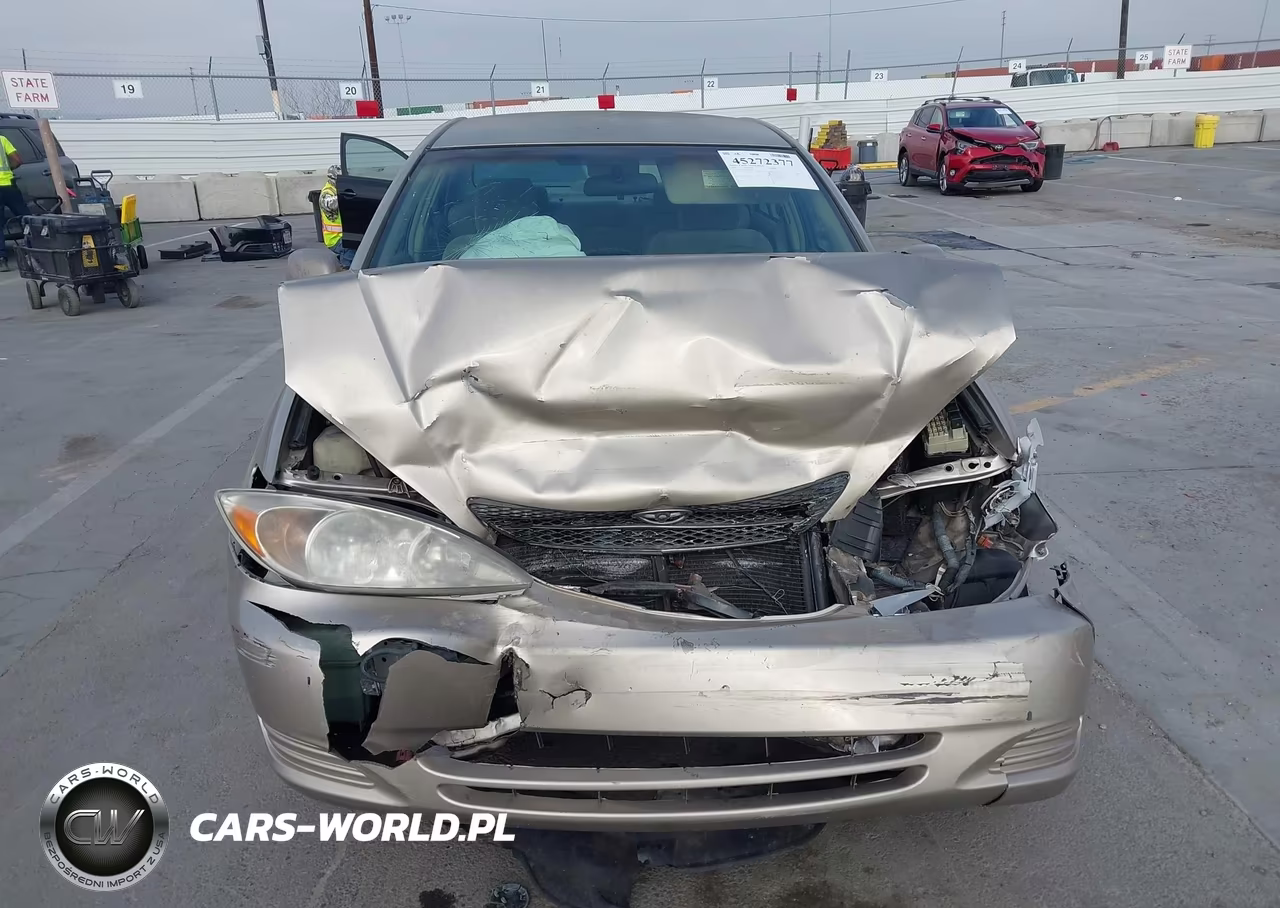2003 Toyota Camry Le VIN:4T1BE32K13U167471 - 11