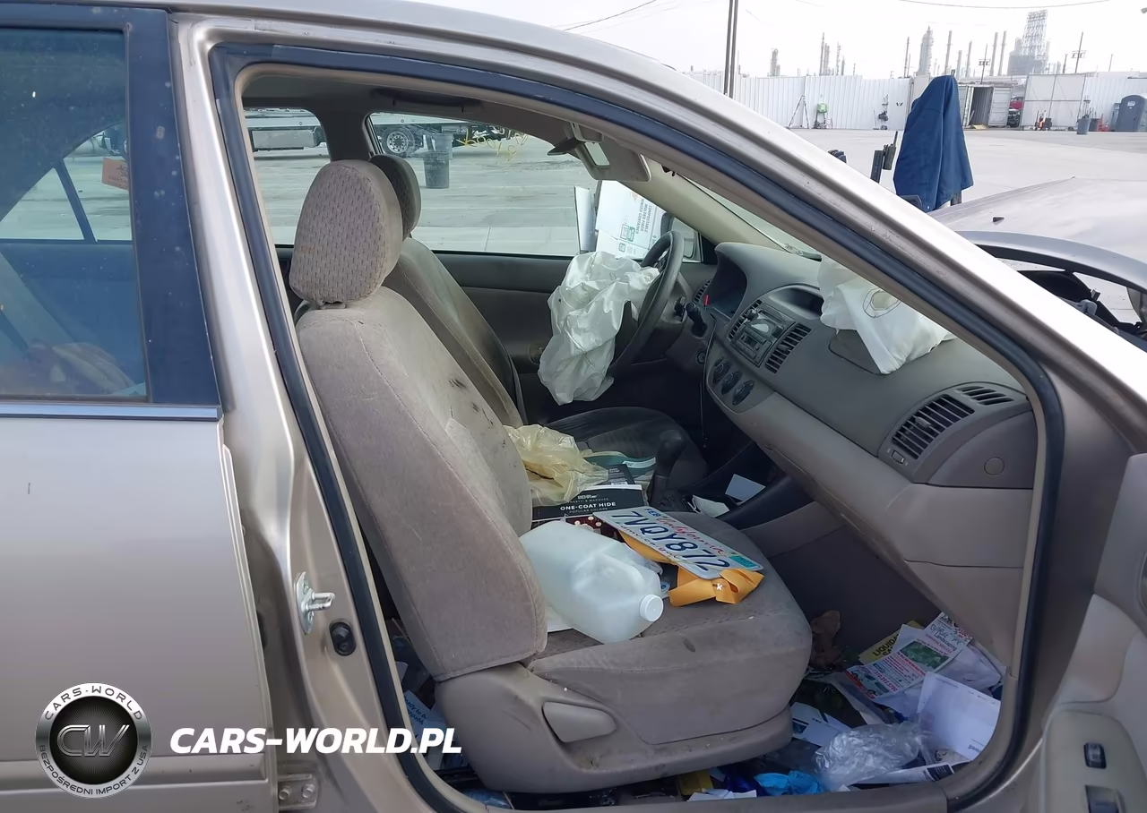2003 Toyota Camry Le VIN:4T1BE32K13U167471 - 5