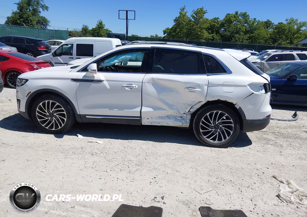 2020 Lincoln Nautilus Reserve VIN:2LMPJ6K93LBL31006 - 14