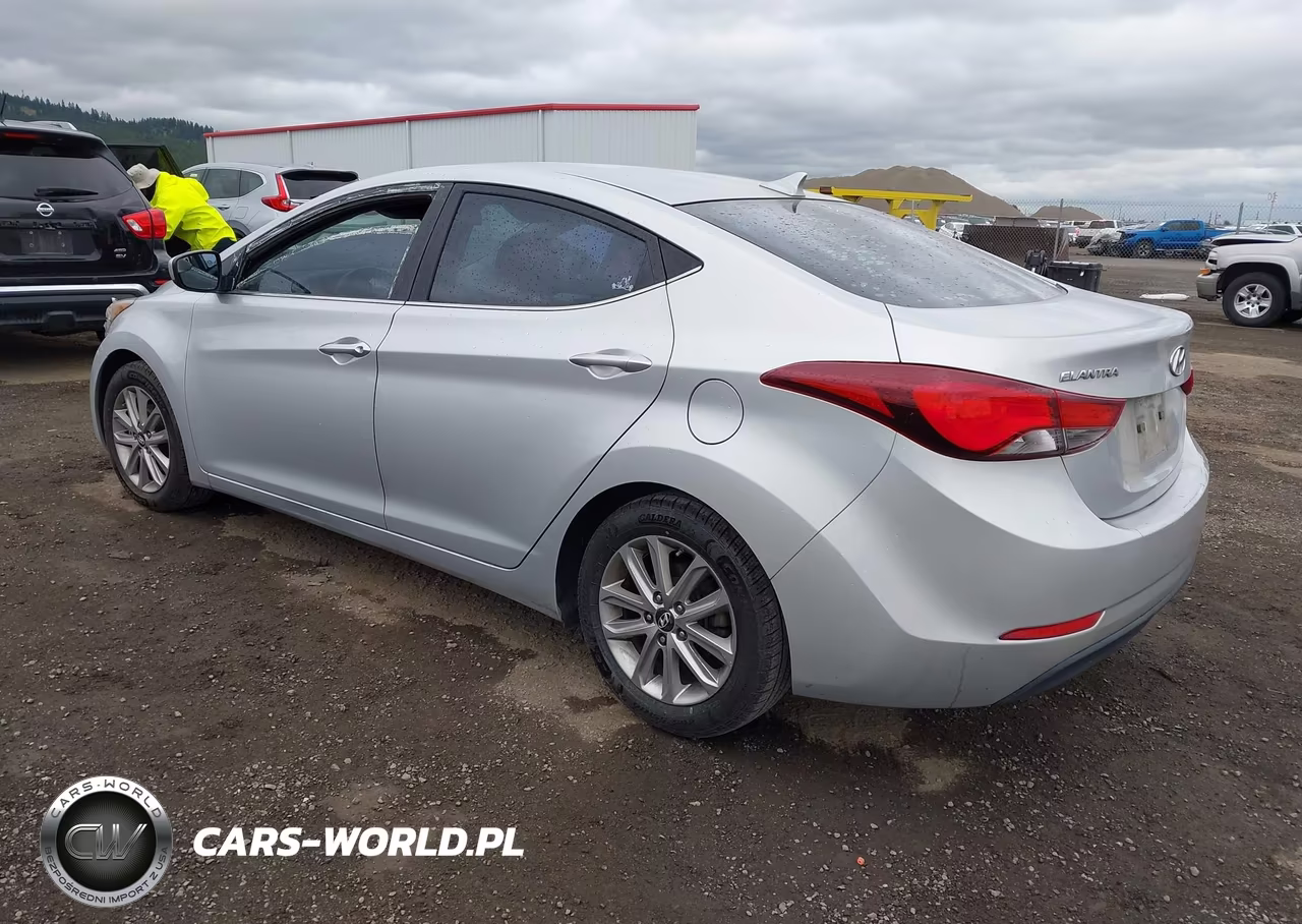 2015 Hyundai Elantra Se VIN:5NPDH4AEXFH585113 - 3