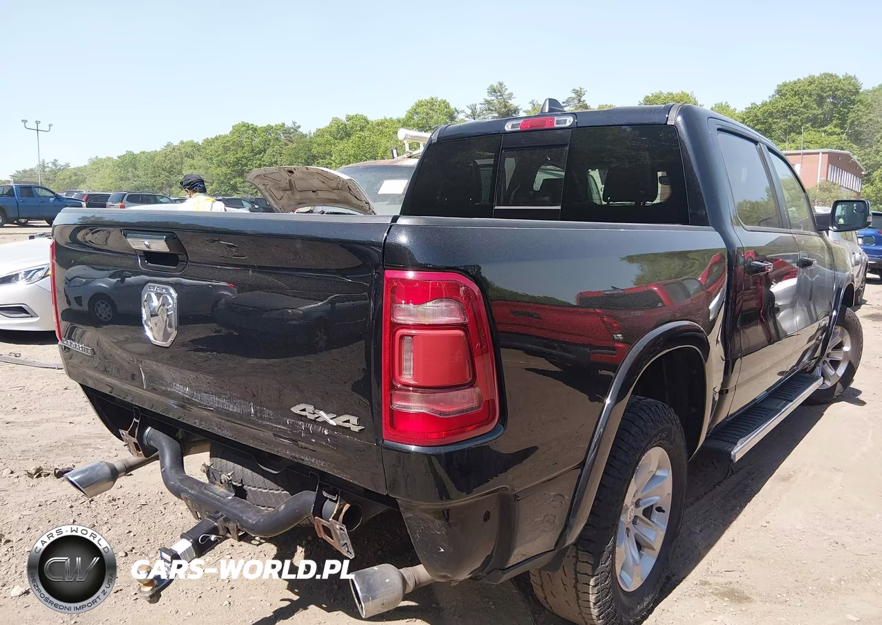 2021 Ram 1500 Laramie 4X4 5'7 Box VIN:1C6SRFJTXMN697266 - 4