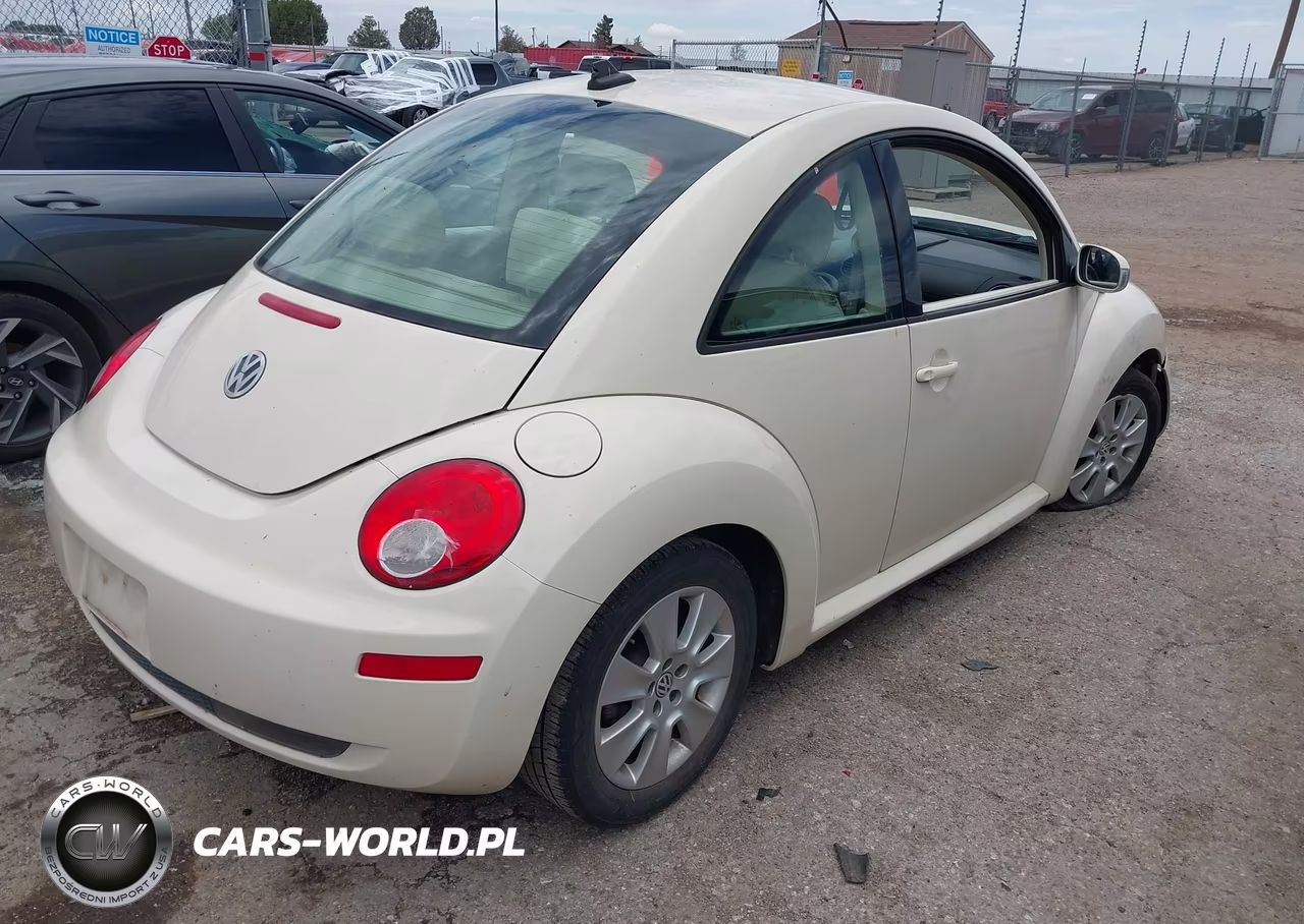 2010 Volkswagen New Beetle 2.5L VIN:3VWRG3AG9AM034174 - 4