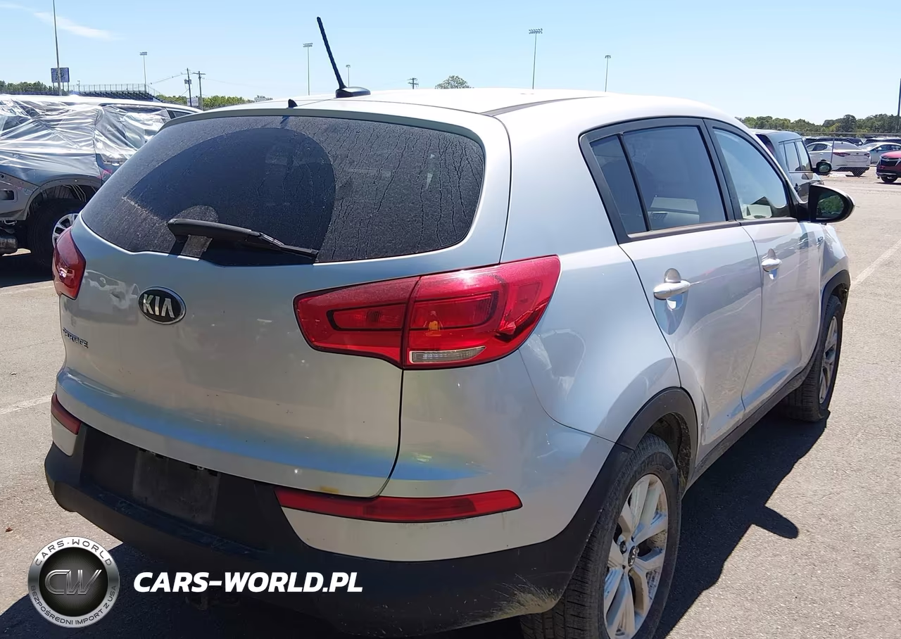 2015 Kia Sportage Lx VIN:KNDPBCACXF7681044 - 4