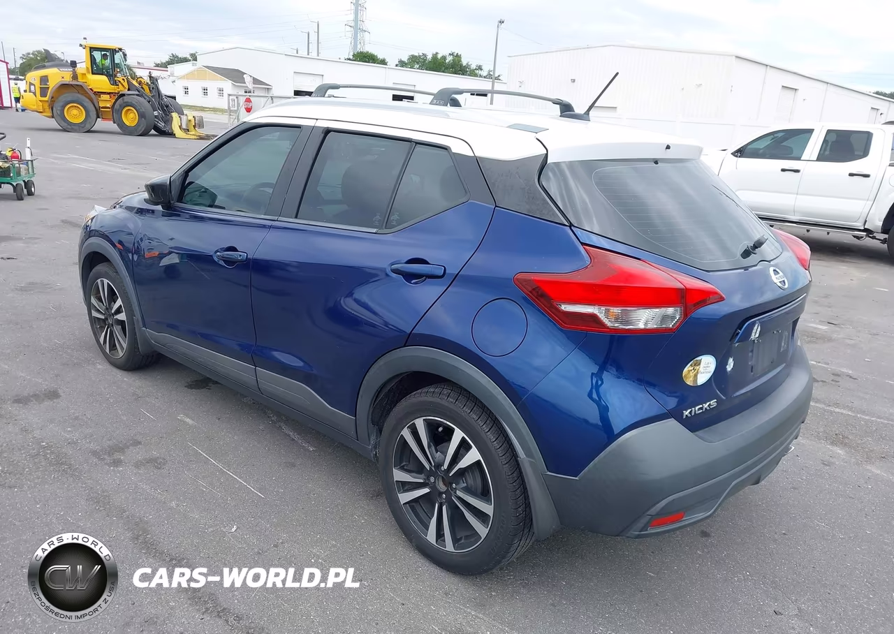 2018 Nissan Kicks Sv VIN:3N1CP5CU8JL525447 - 3