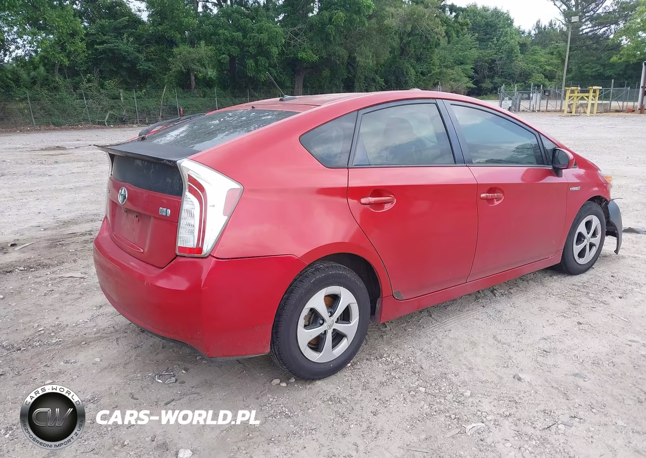 2014 Toyota Prius Three VIN:JTDKN3DU2E1762806 - 4