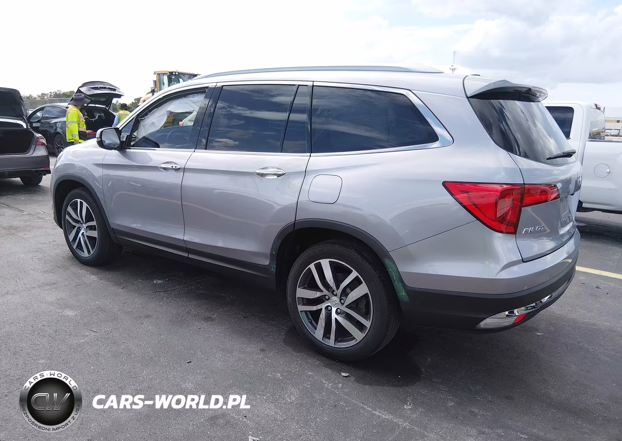 2017 Honda Pilot Elite VIN:5FNYF6H00HB047261 - 3