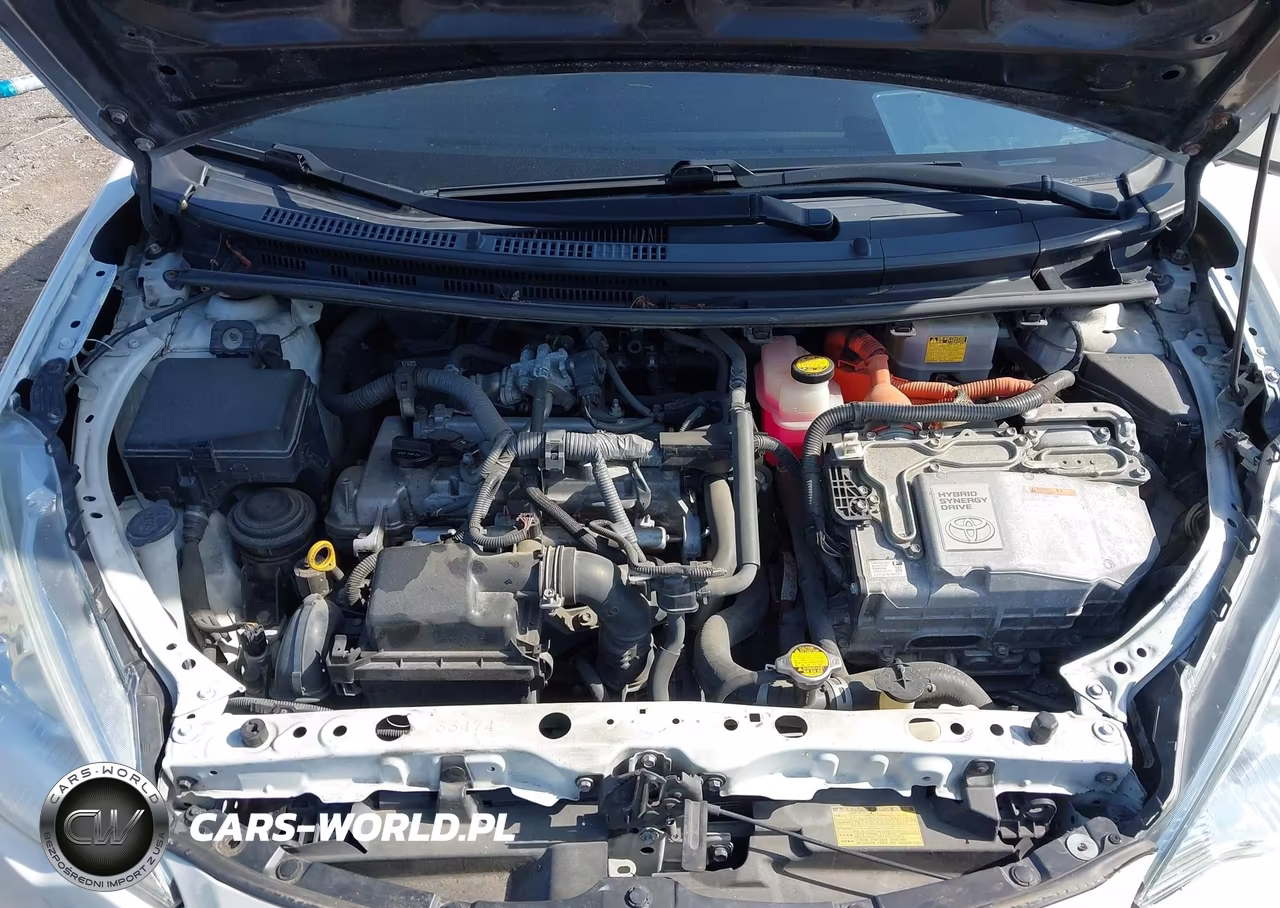 2014 Toyota Prius C One VIN:JTDKDTB31E1080304 - 10