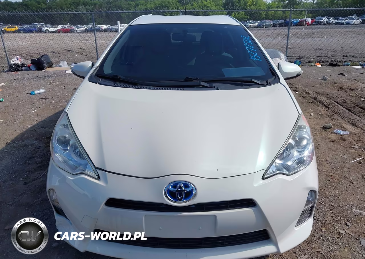 2014 Toyota Prius C One VIN:JTDKDTB31E1080304 - 13